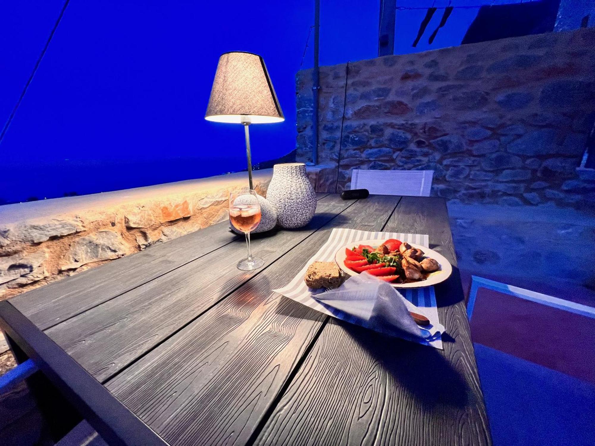 Soloterra Tower Otel Kokkala Dış mekan fotoğraf