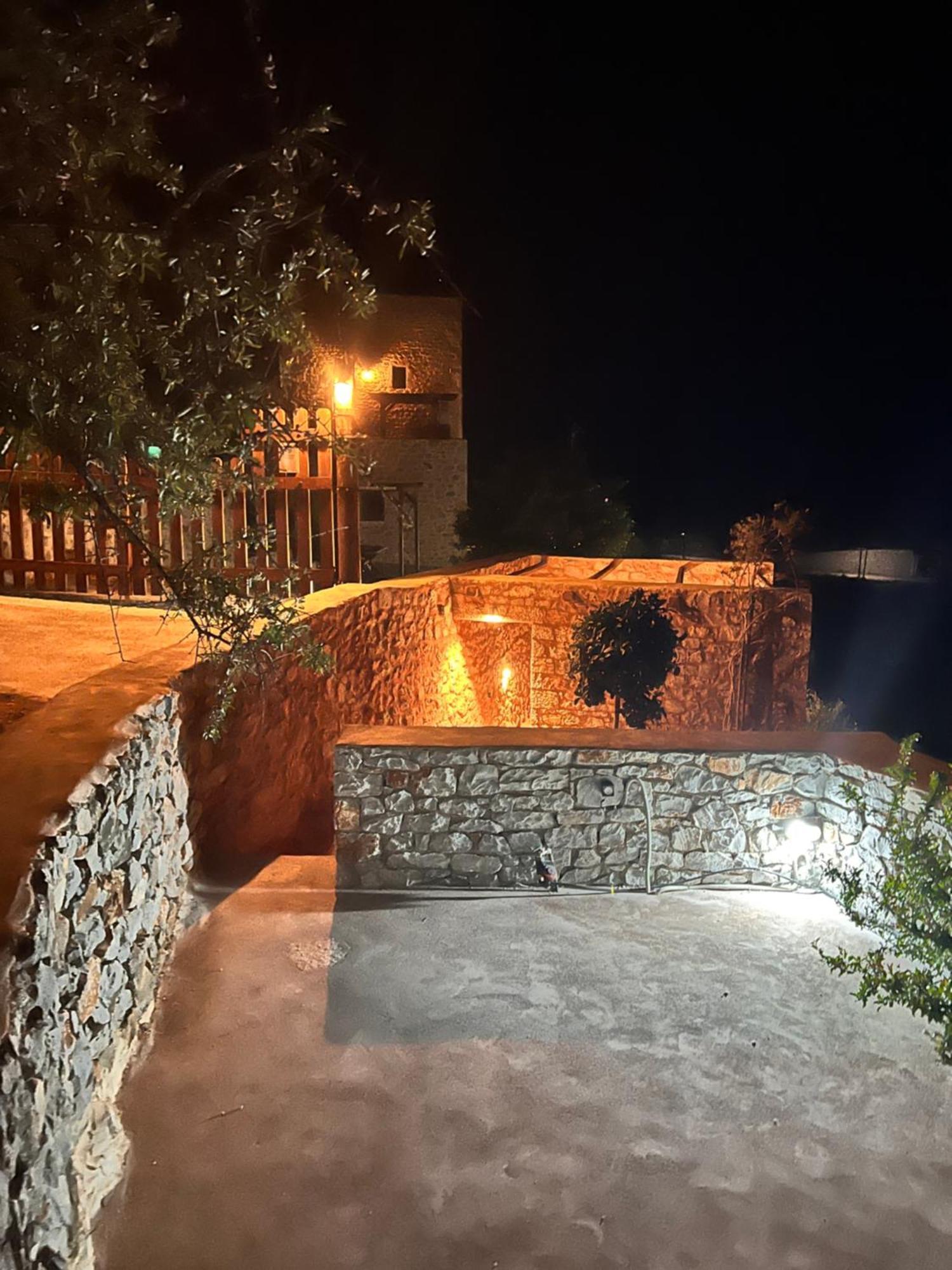 Soloterra Tower Otel Kokkala Dış mekan fotoğraf